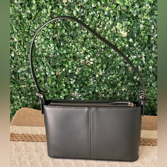 Burberry Black Leather Shoulder Bag Pochette - Picture 1 of 7